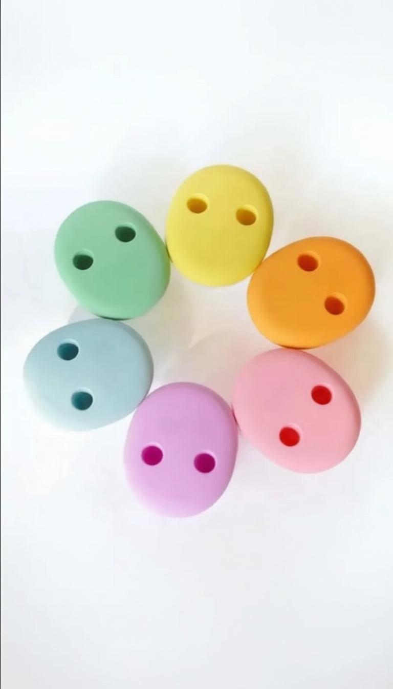 Colorful silicone lids